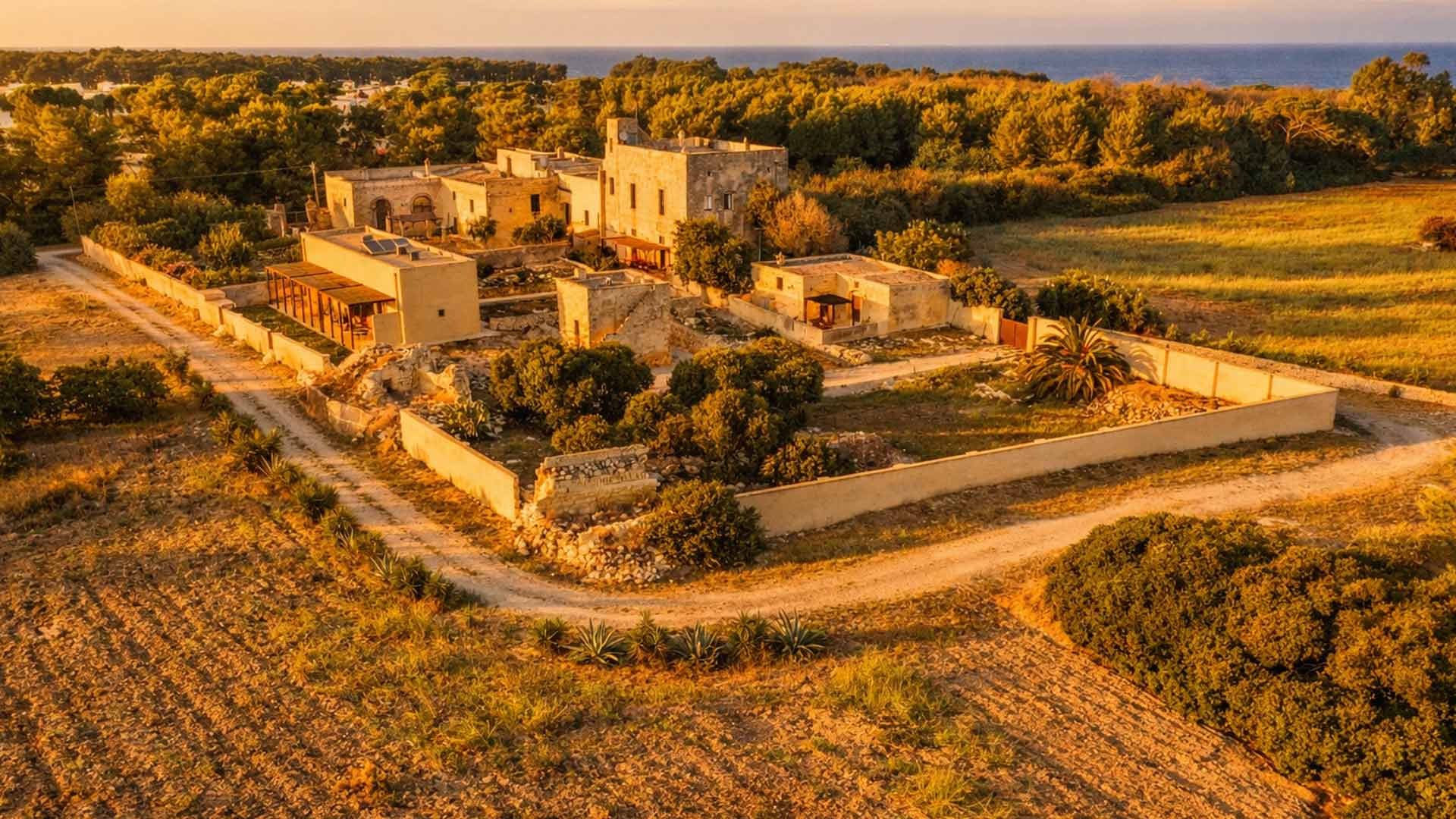 Veduta aerea della masseria fortificata